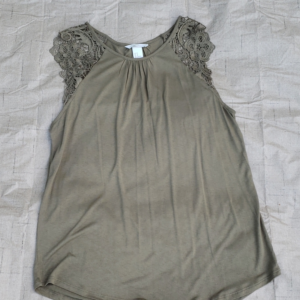 ❤3/$25❤ H&M top